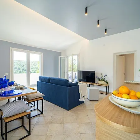 Elbitat Homes