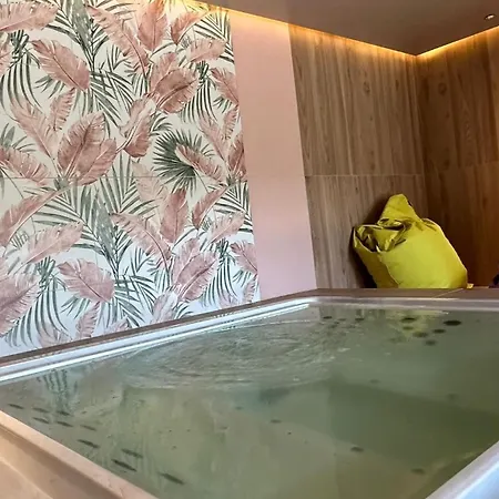 Elbitat Homes Wellness&spa 아파트호텔